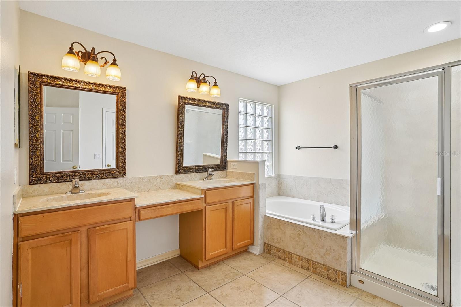 2331 CARNATION HILL CT