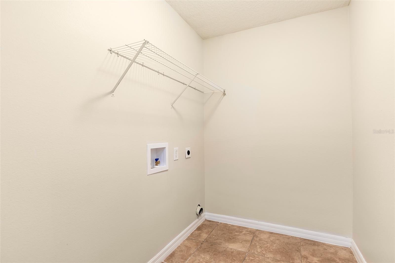 13844 AMELIA POND DR