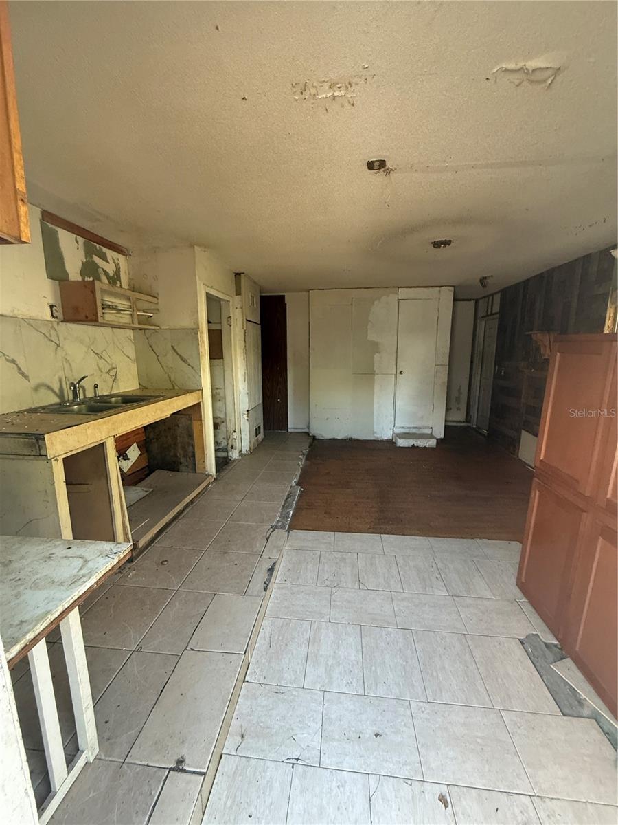 4067 KINGSPORT DR