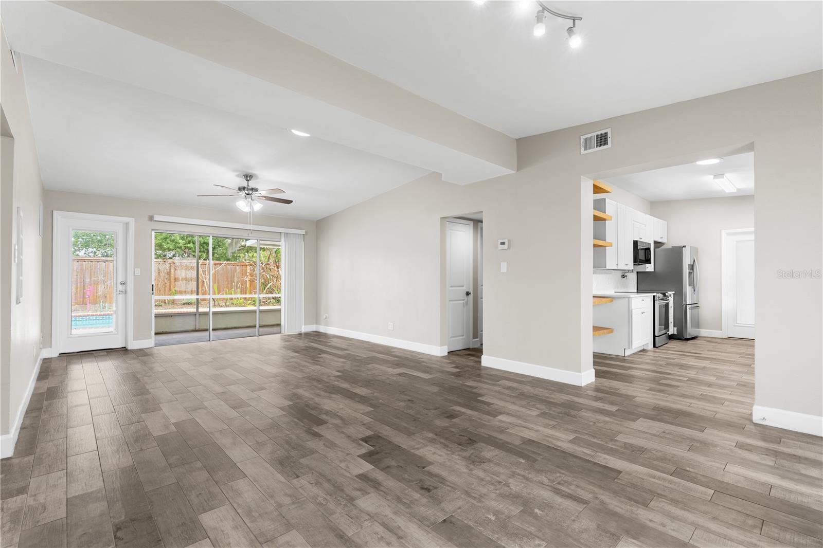 1519 DUNSANY AVE