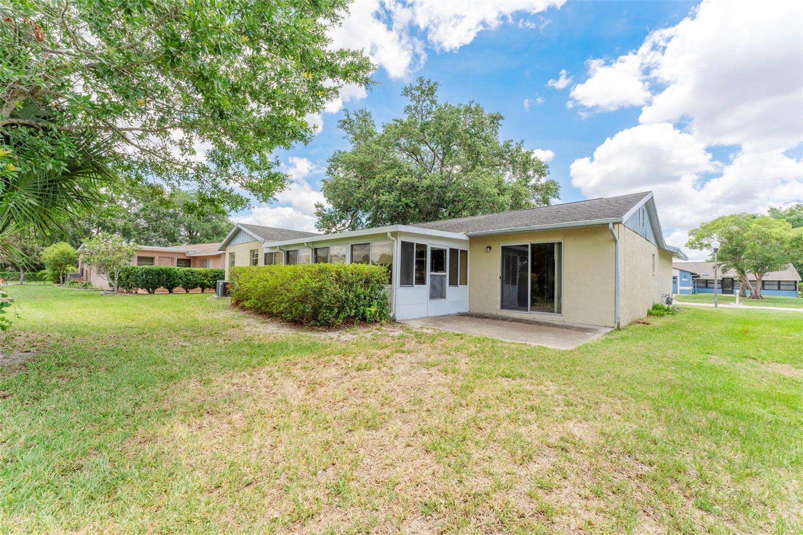 10312 LAZY LAKE DR