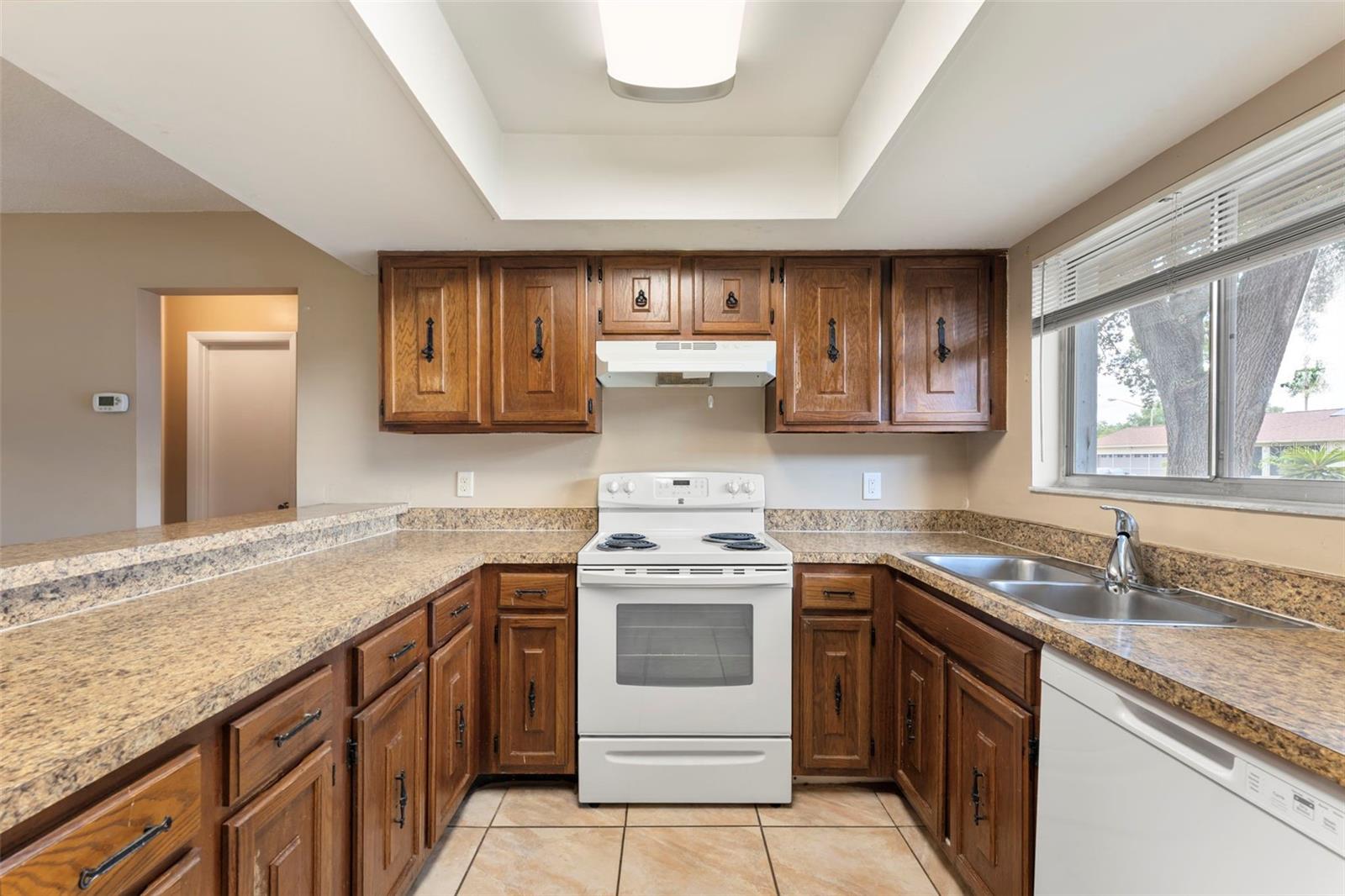 10312 LAZY LAKE DR