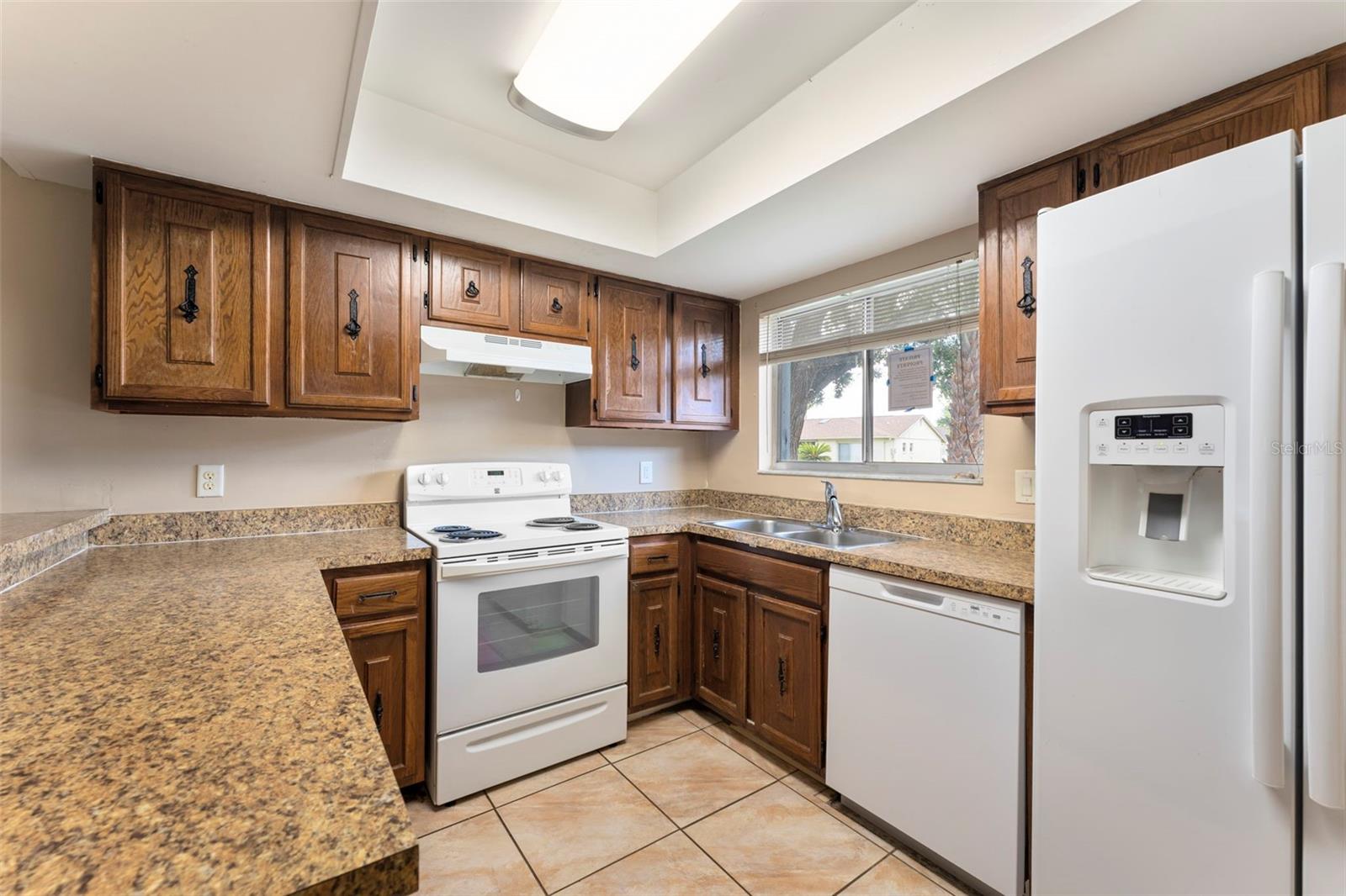 10312 LAZY LAKE DR