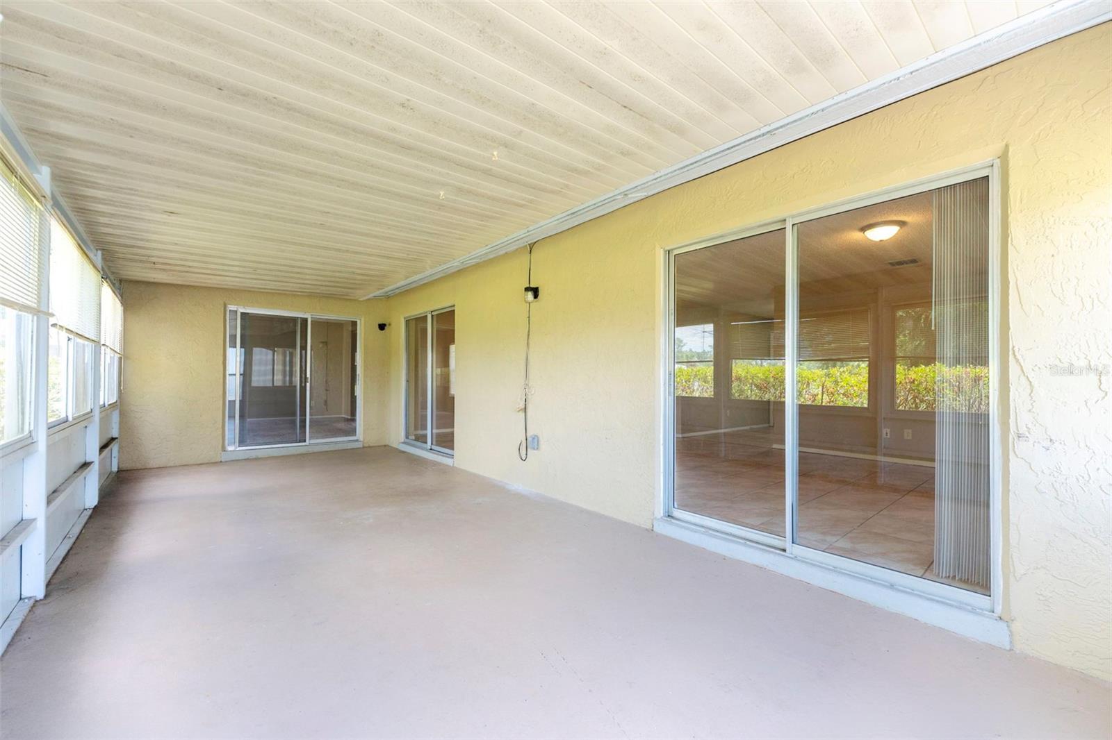 10312 LAZY LAKE DR