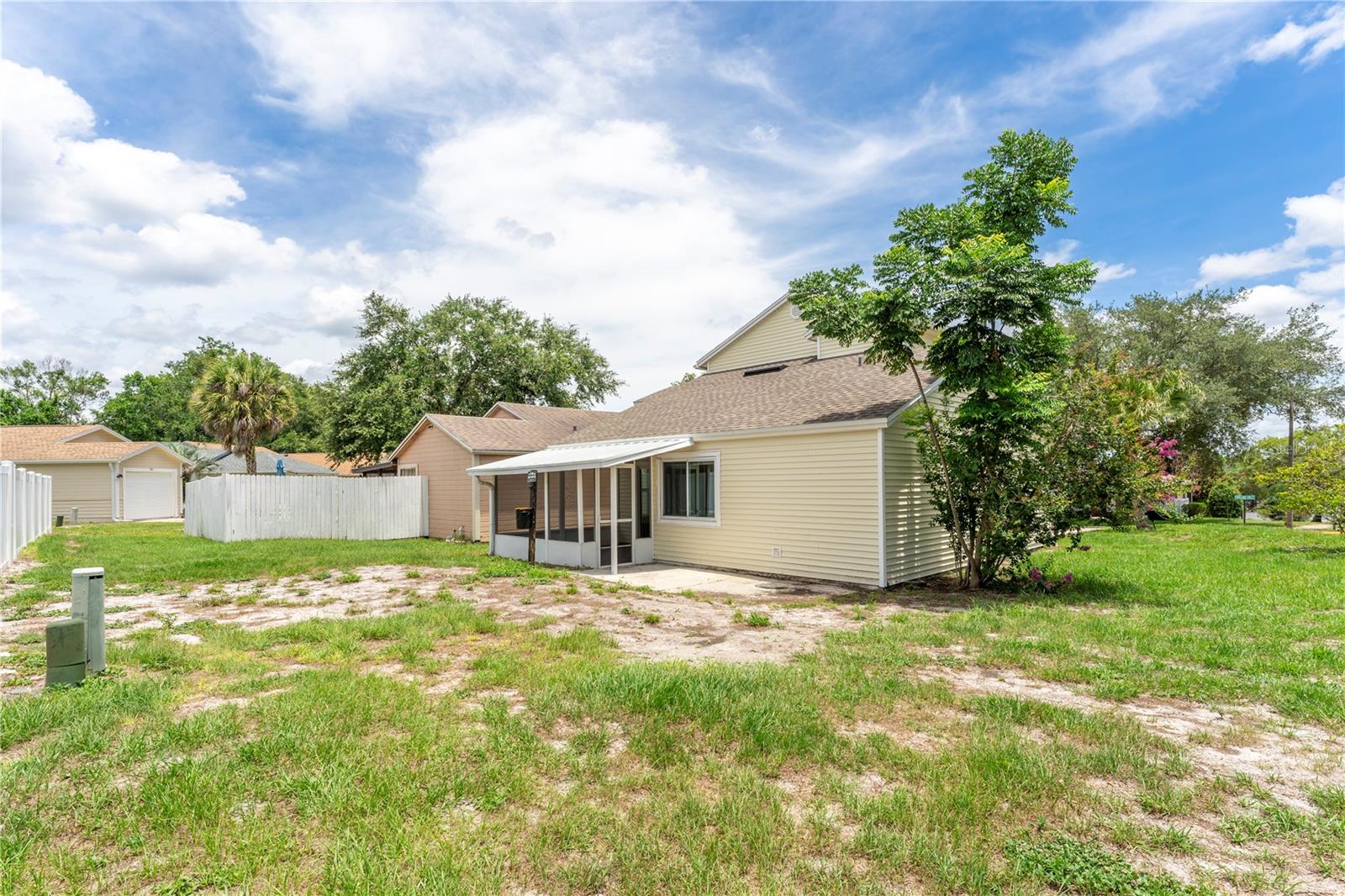 587 PORTLAND CIR