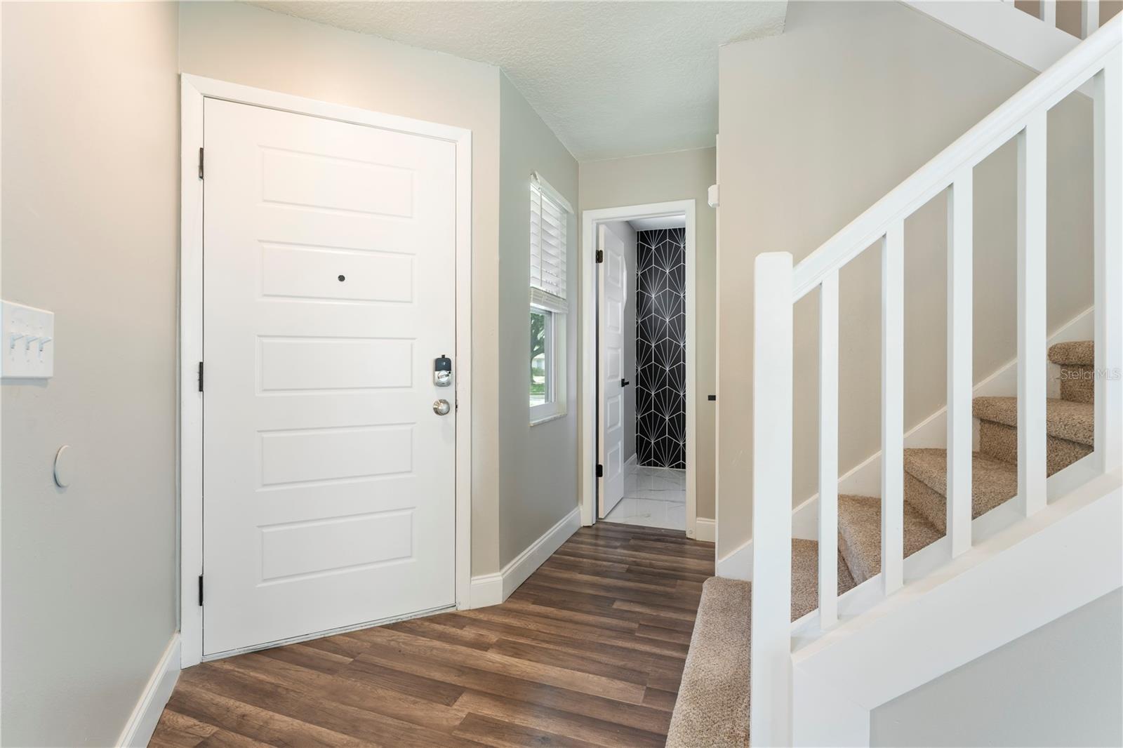 587 PORTLAND CIR
