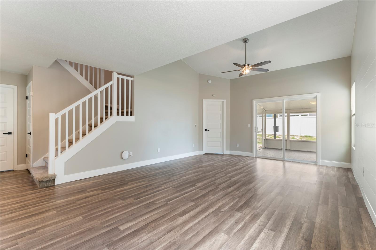 587 PORTLAND CIR