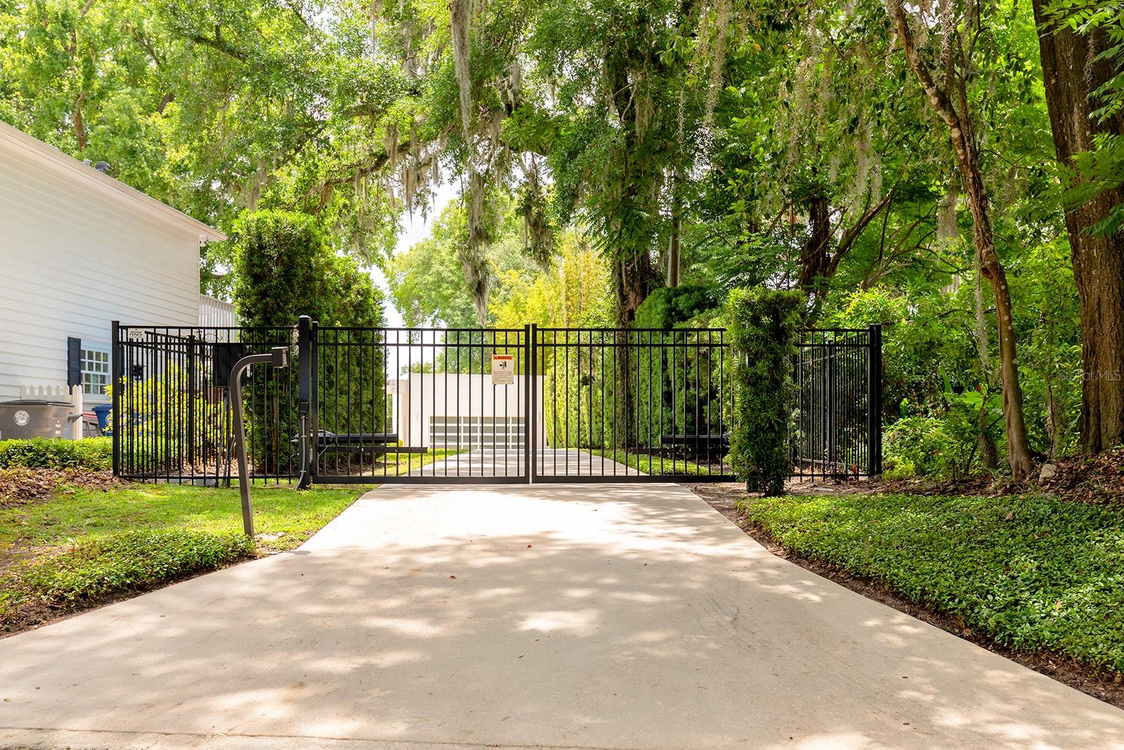 231 CHELTON CIR