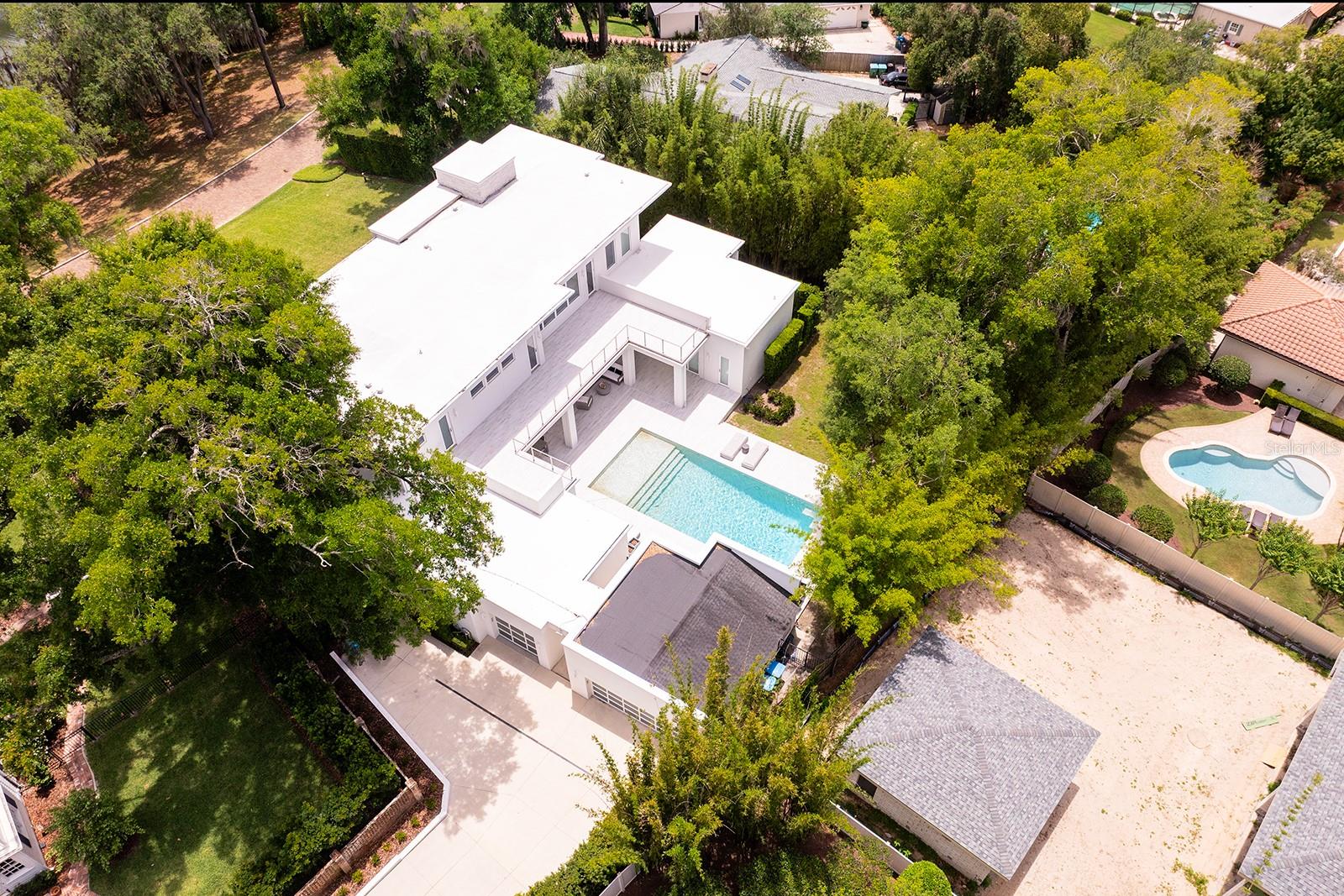 231 CHELTON CIR