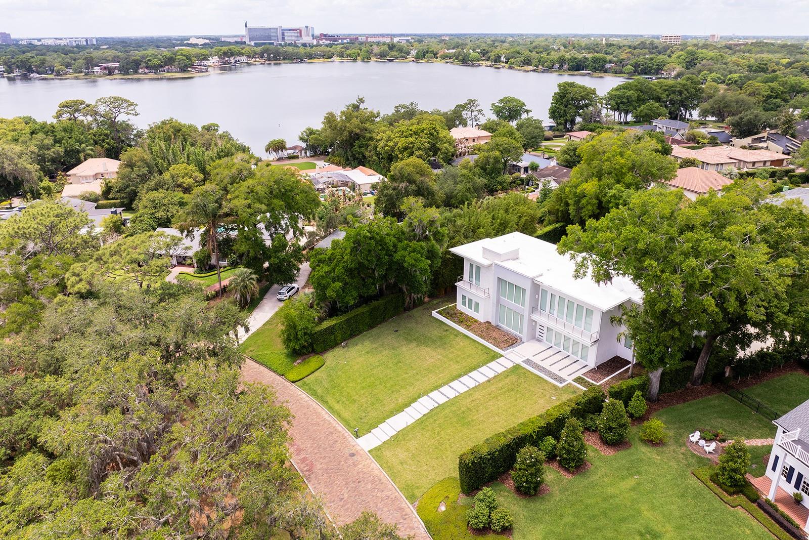231 CHELTON CIR