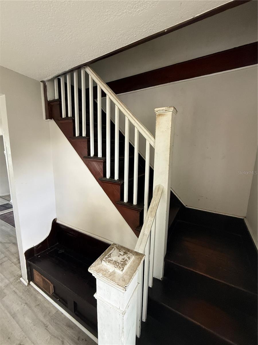 137 E MAINE AVE