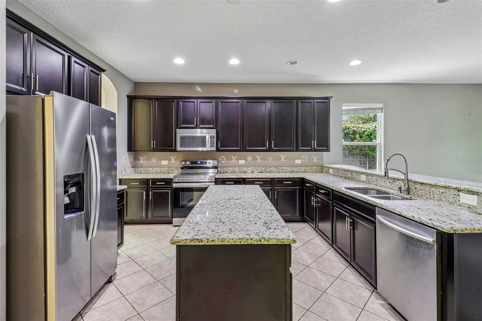 5231 VILLA ROSA AVE