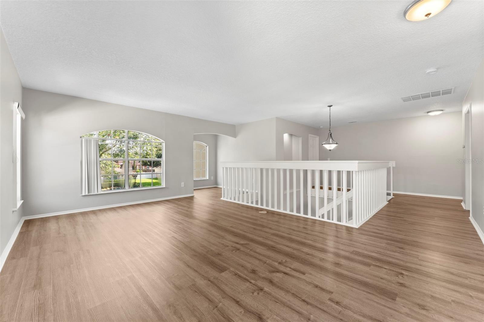 315 SUNCREST CT