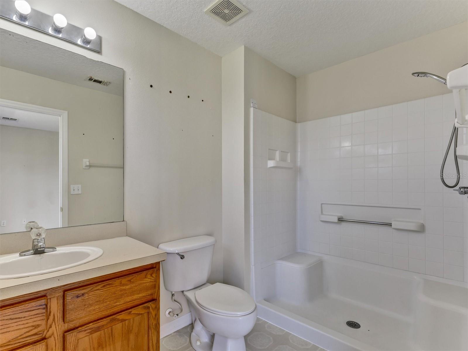 8407 BLUE LAGOON DR
