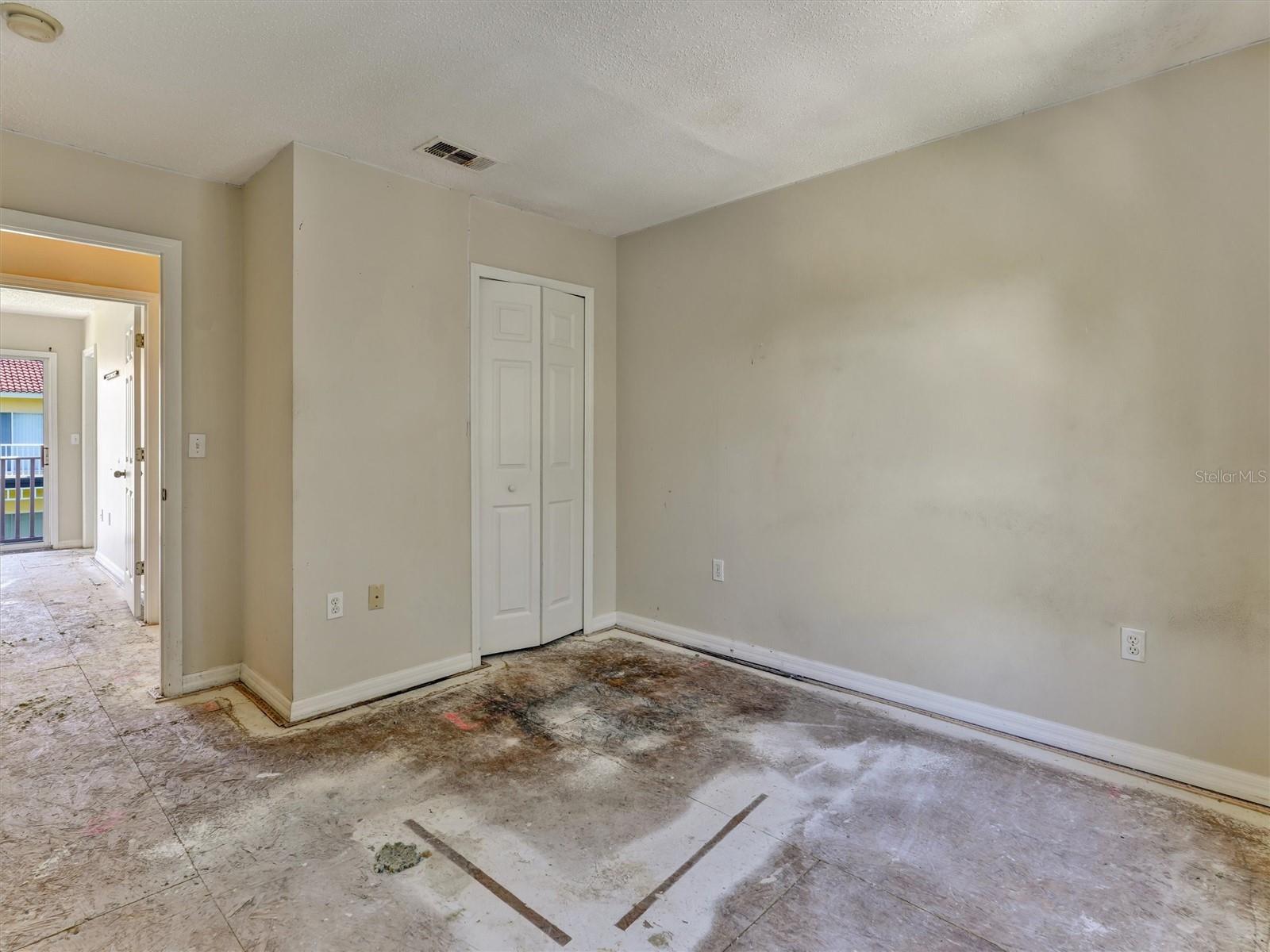 8407 BLUE LAGOON DR