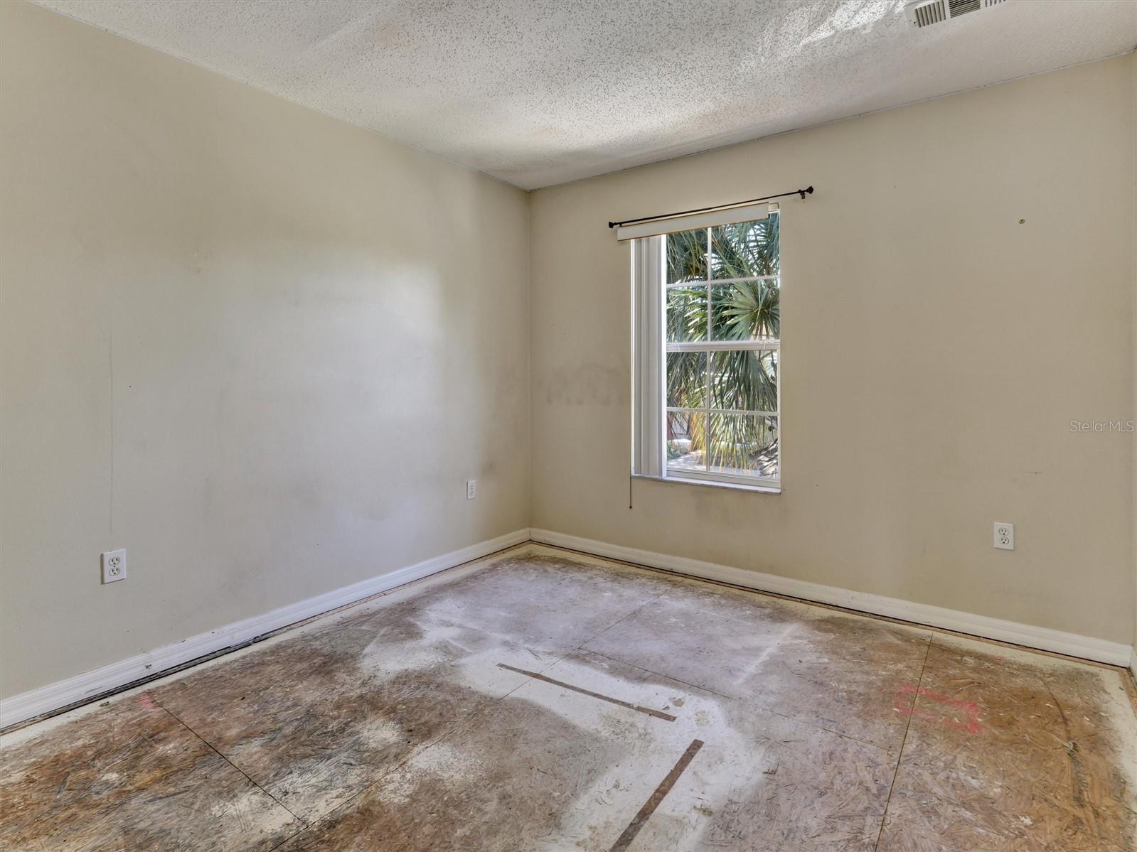 8407 BLUE LAGOON DR