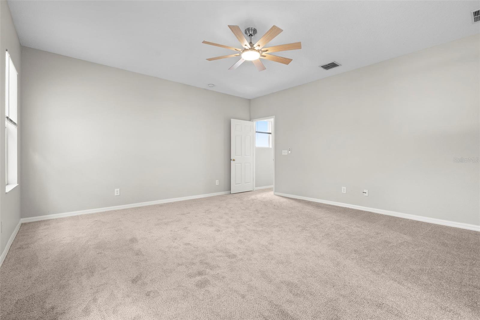 10215 CYPRESS KNEE CIR