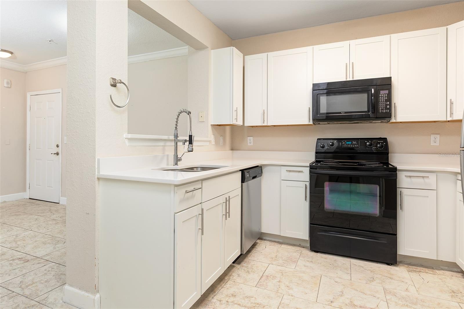206 E SOUTH ST #4007