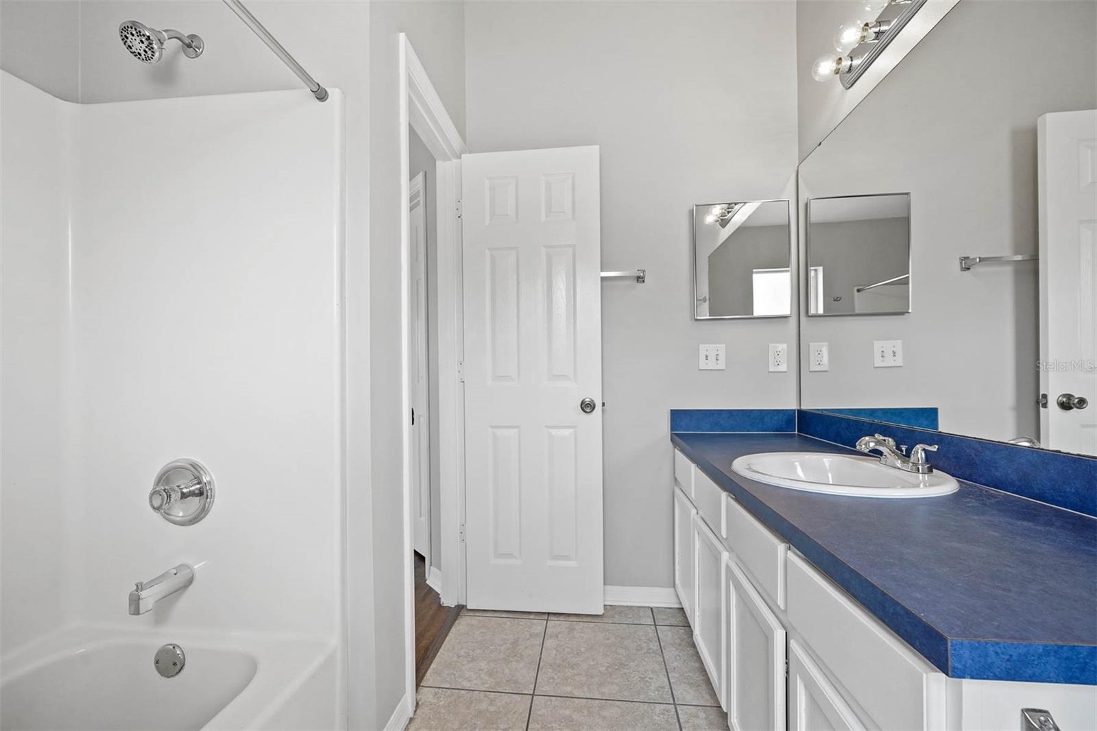 1700 CIRCE LAKE CT