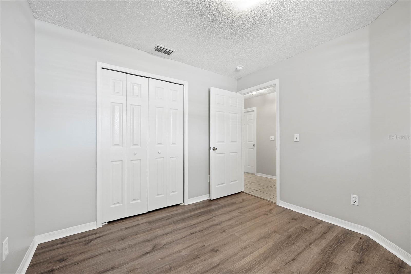 1700 CIRCE LAKE CT