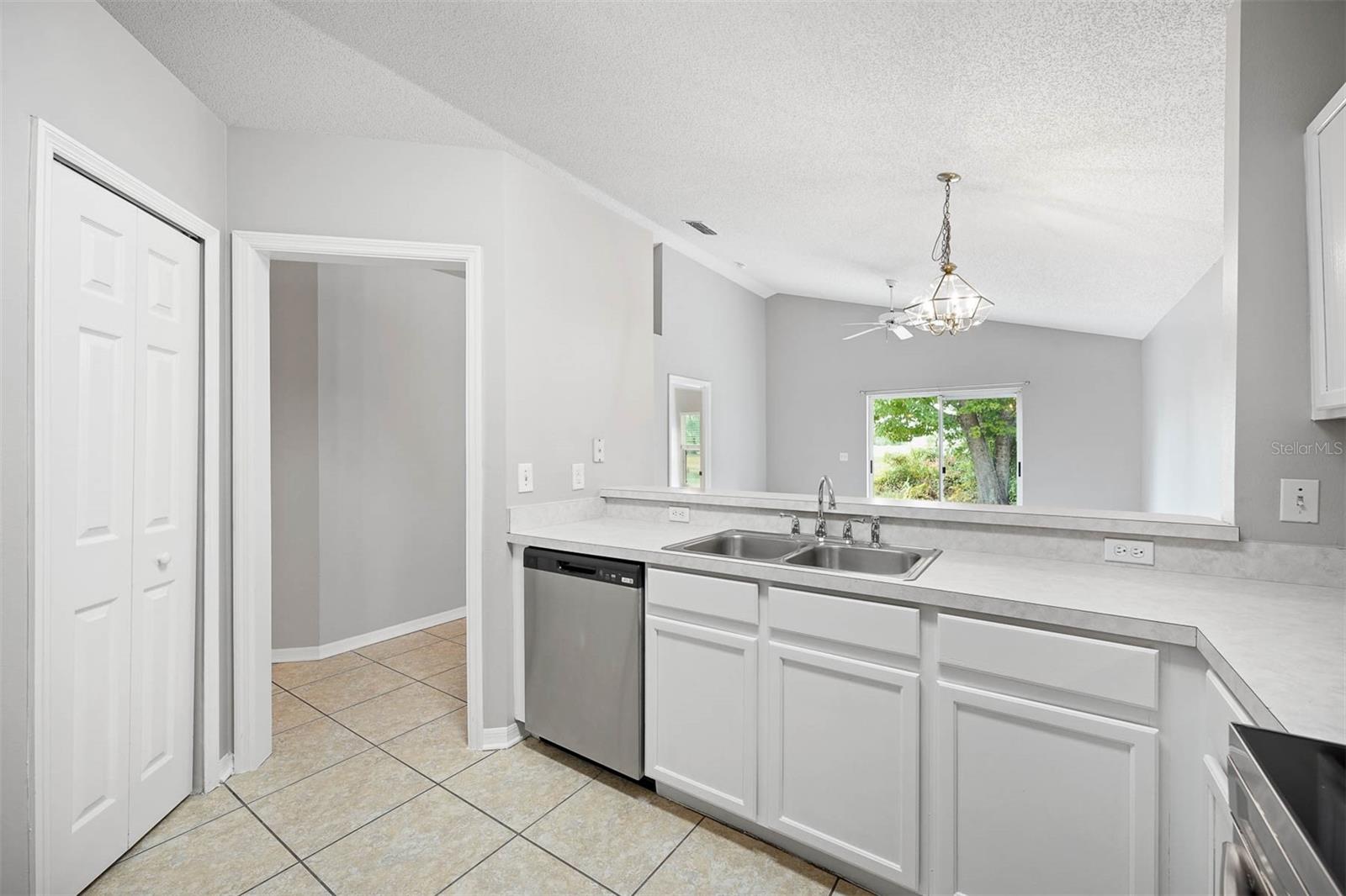 1700 CIRCE LAKE CT