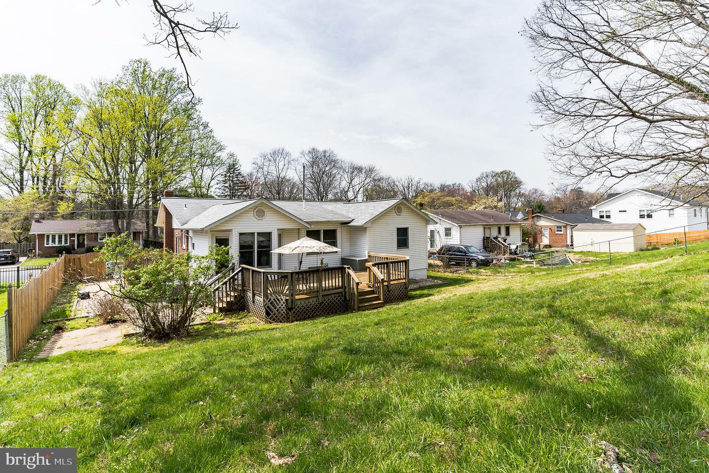 712 MEADOW LANE SW