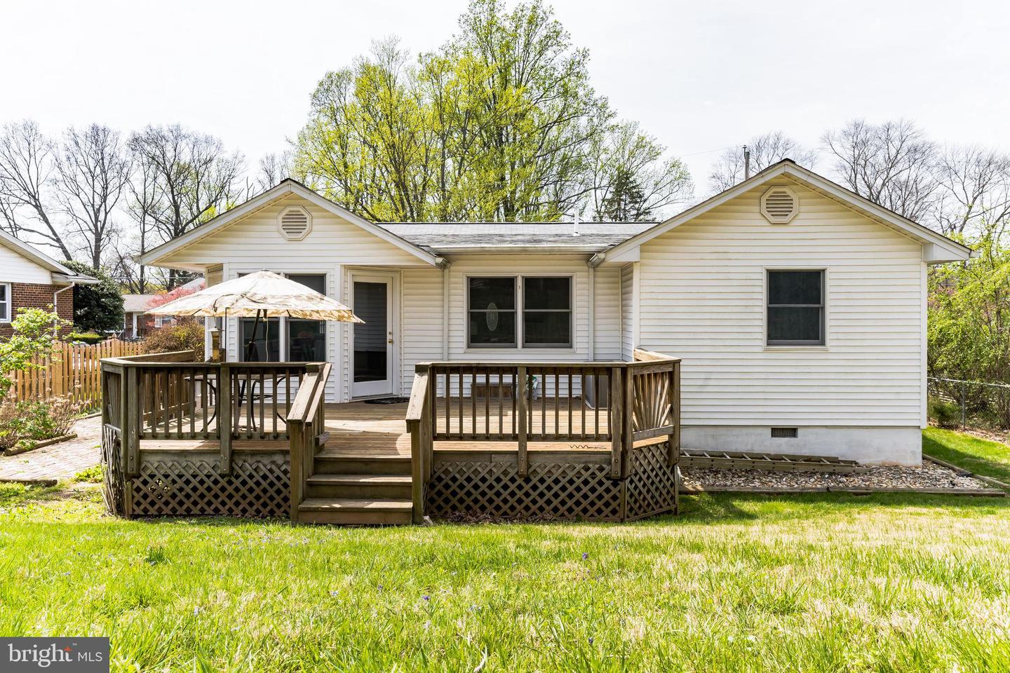 712 MEADOW LANE SW