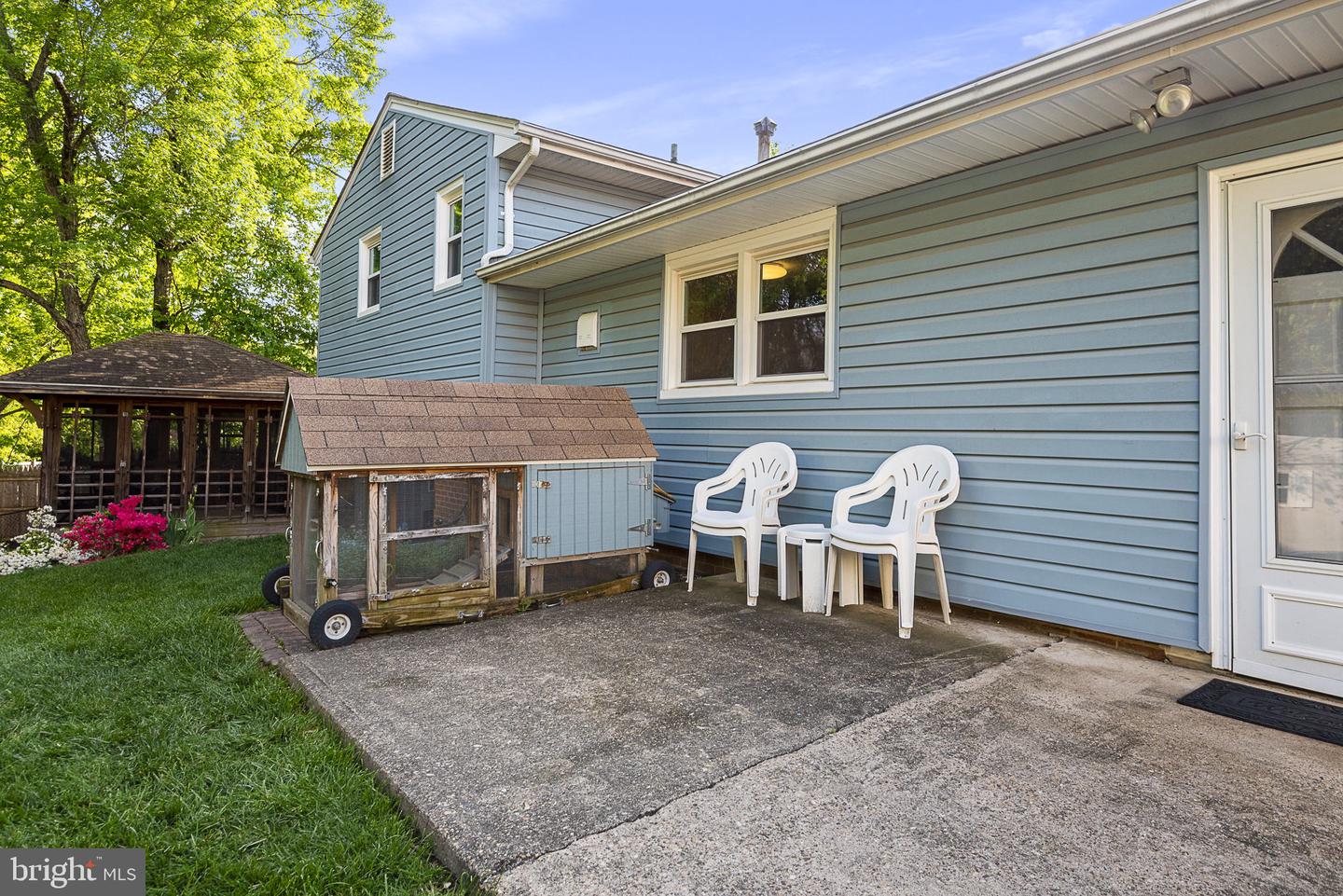 4305 JAVINS DRIVE