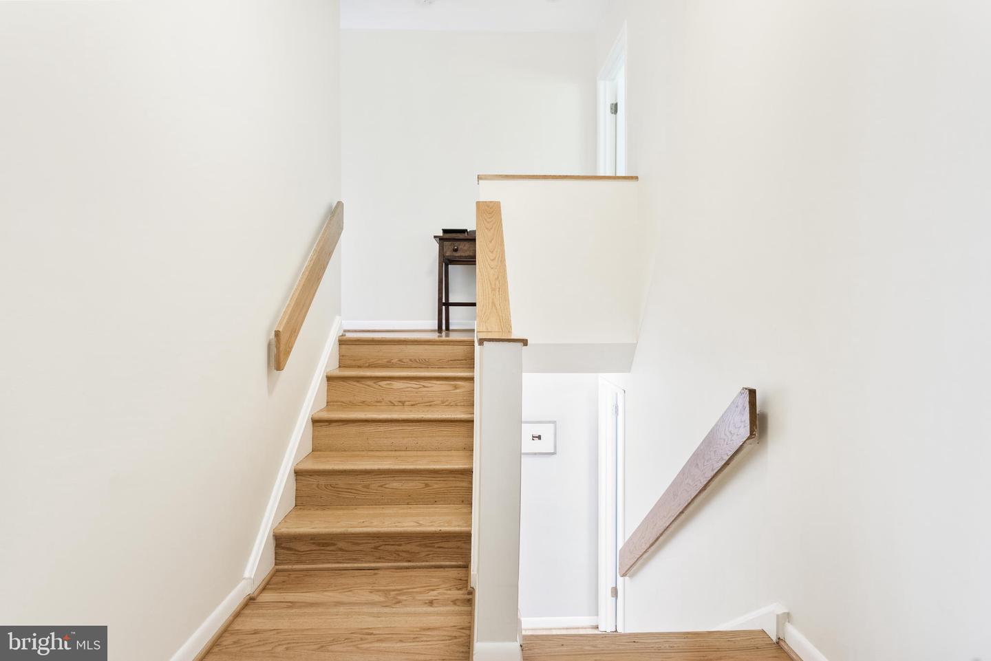 1585 INLET COURT