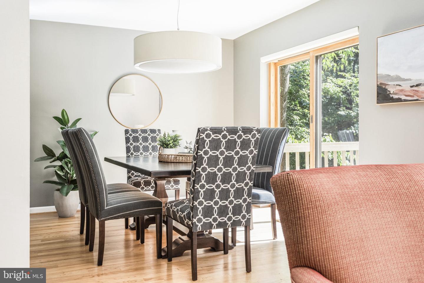 1585 INLET COURT