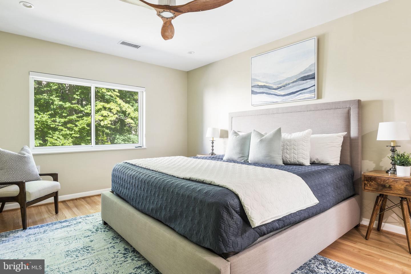 1585 INLET COURT
