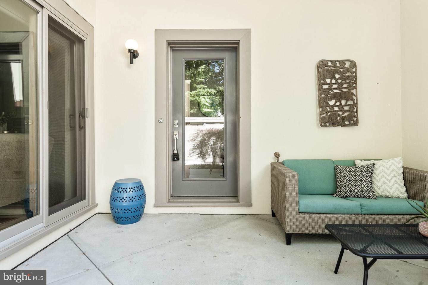 1585 INLET COURT