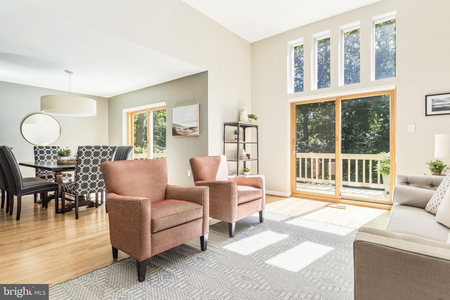 1585 INLET COURT