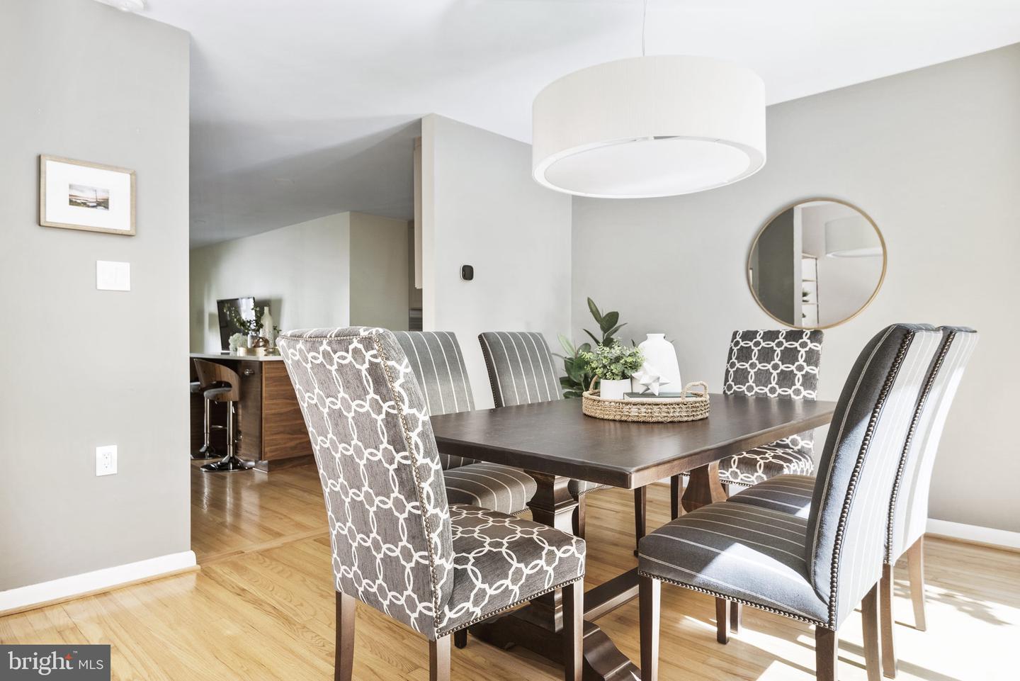 1585 INLET COURT