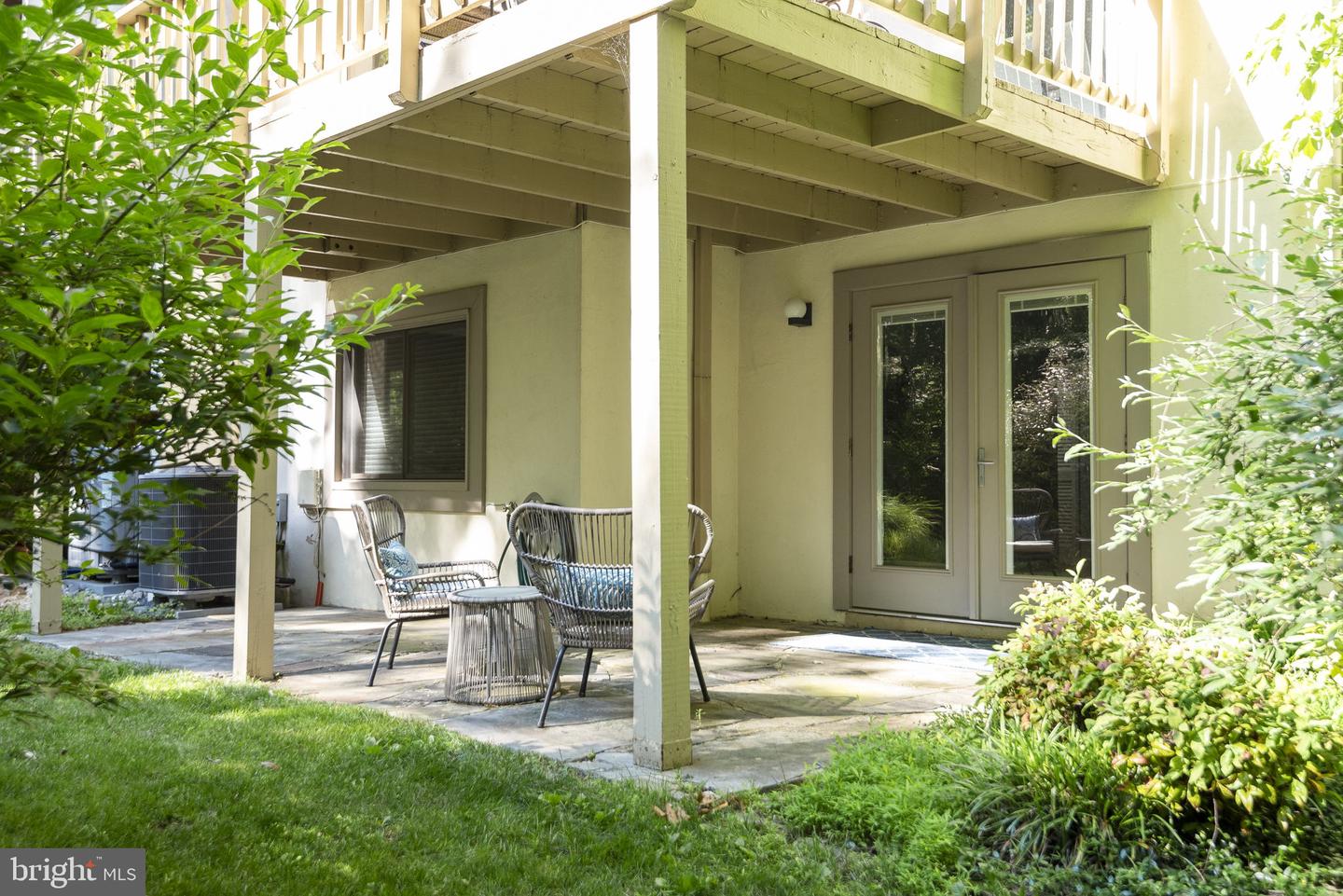 1585 INLET COURT