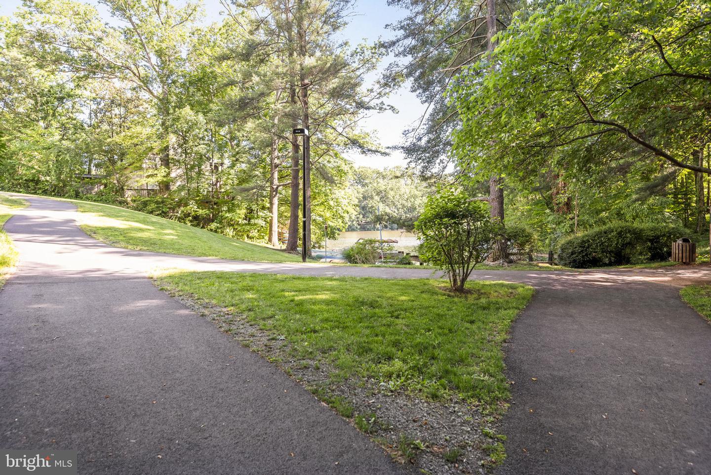 1585 INLET COURT