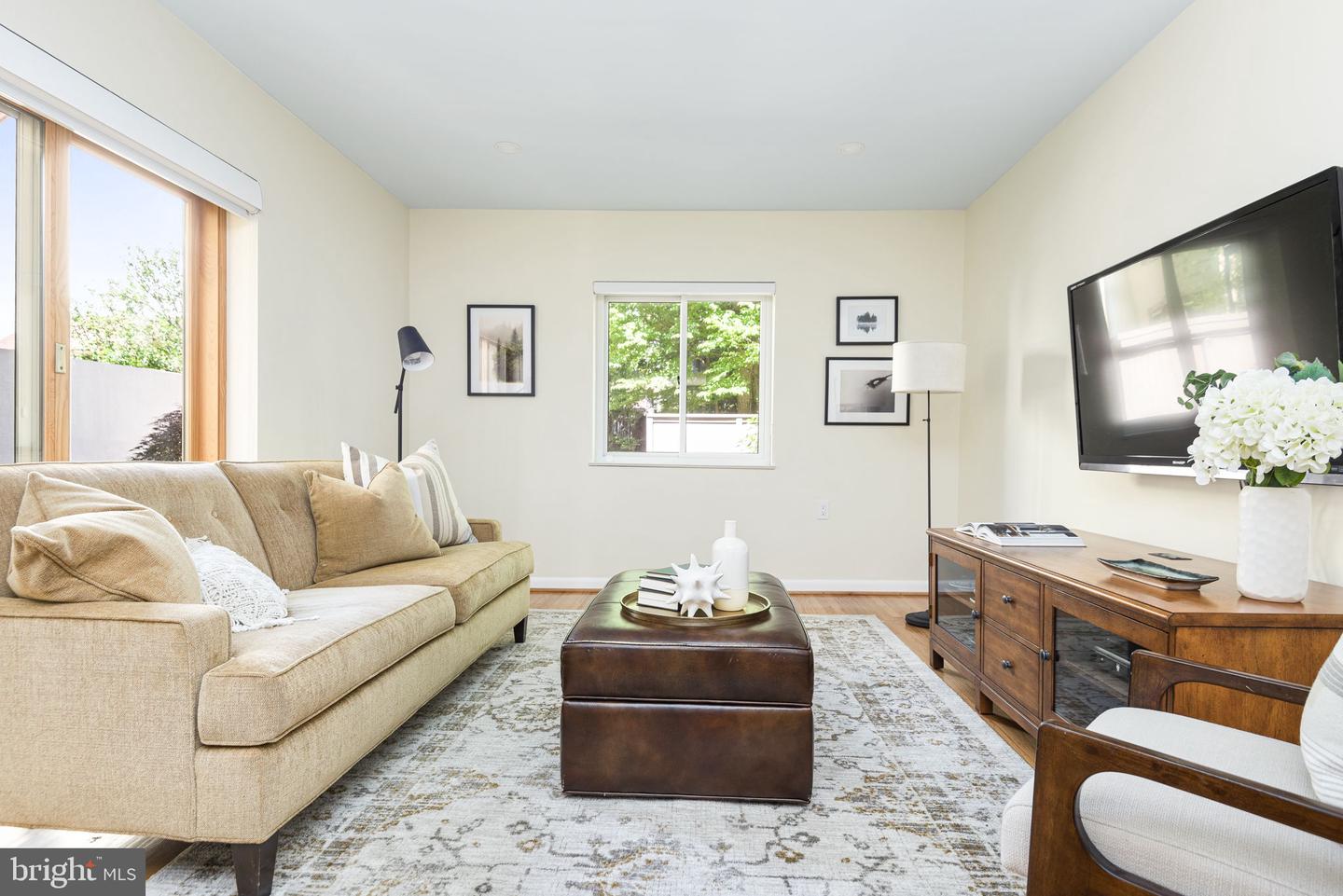 1585 INLET COURT