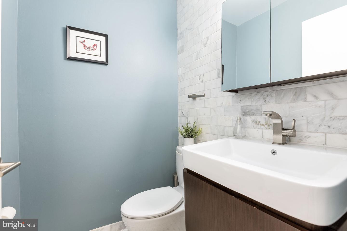 1585 INLET COURT