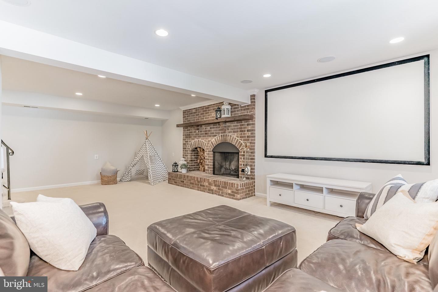 2719 WESTFORD COURT
