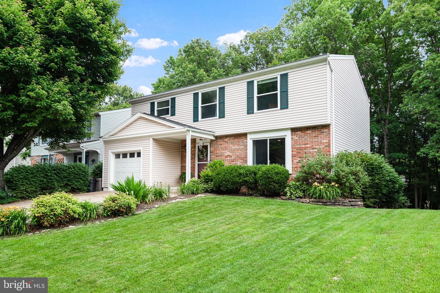 8475 MAGIC TREE COURT
