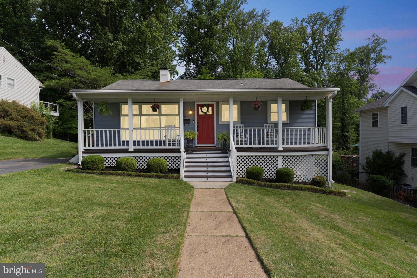 6440 MAPLEWOOD DRIVE