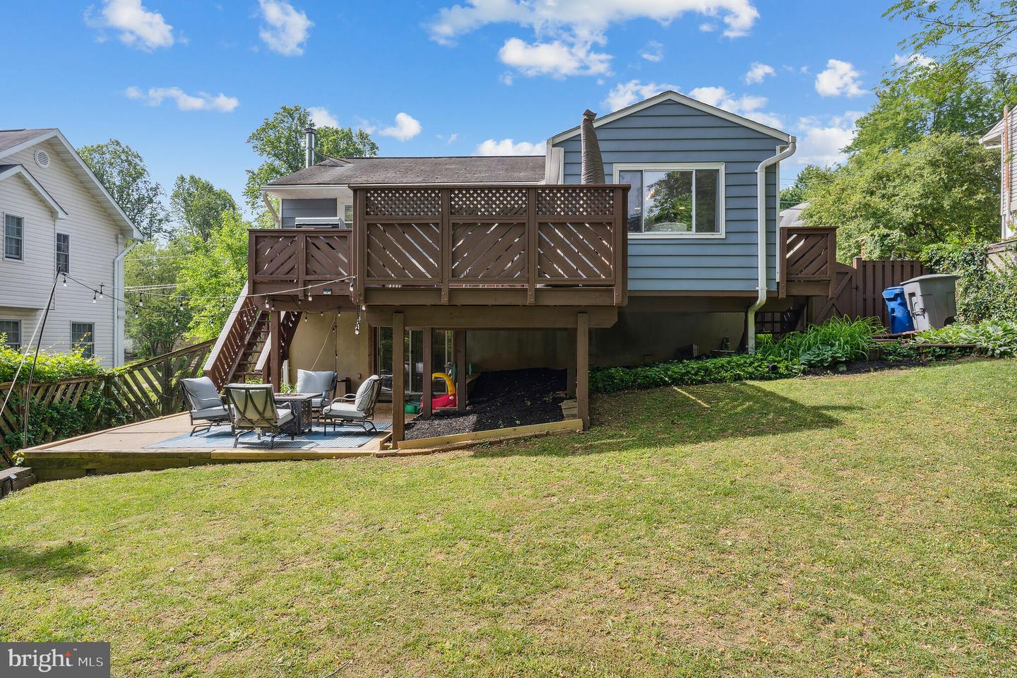 6440 MAPLEWOOD DRIVE