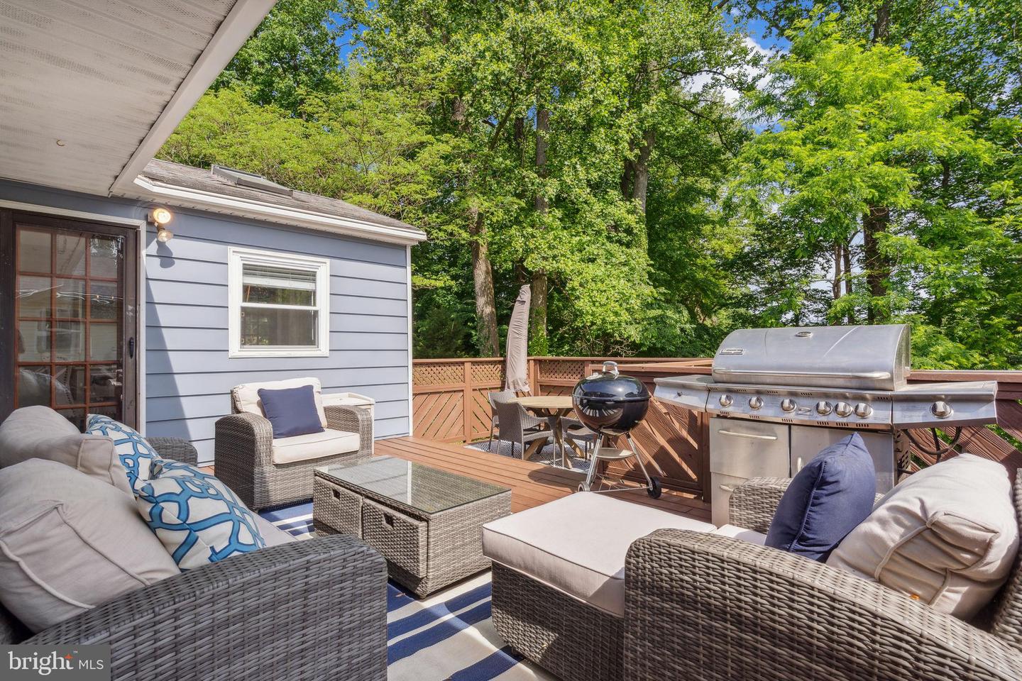 6440 MAPLEWOOD DRIVE