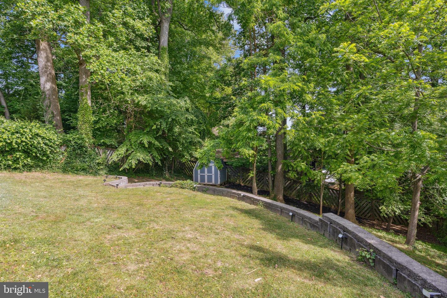 6440 MAPLEWOOD DRIVE