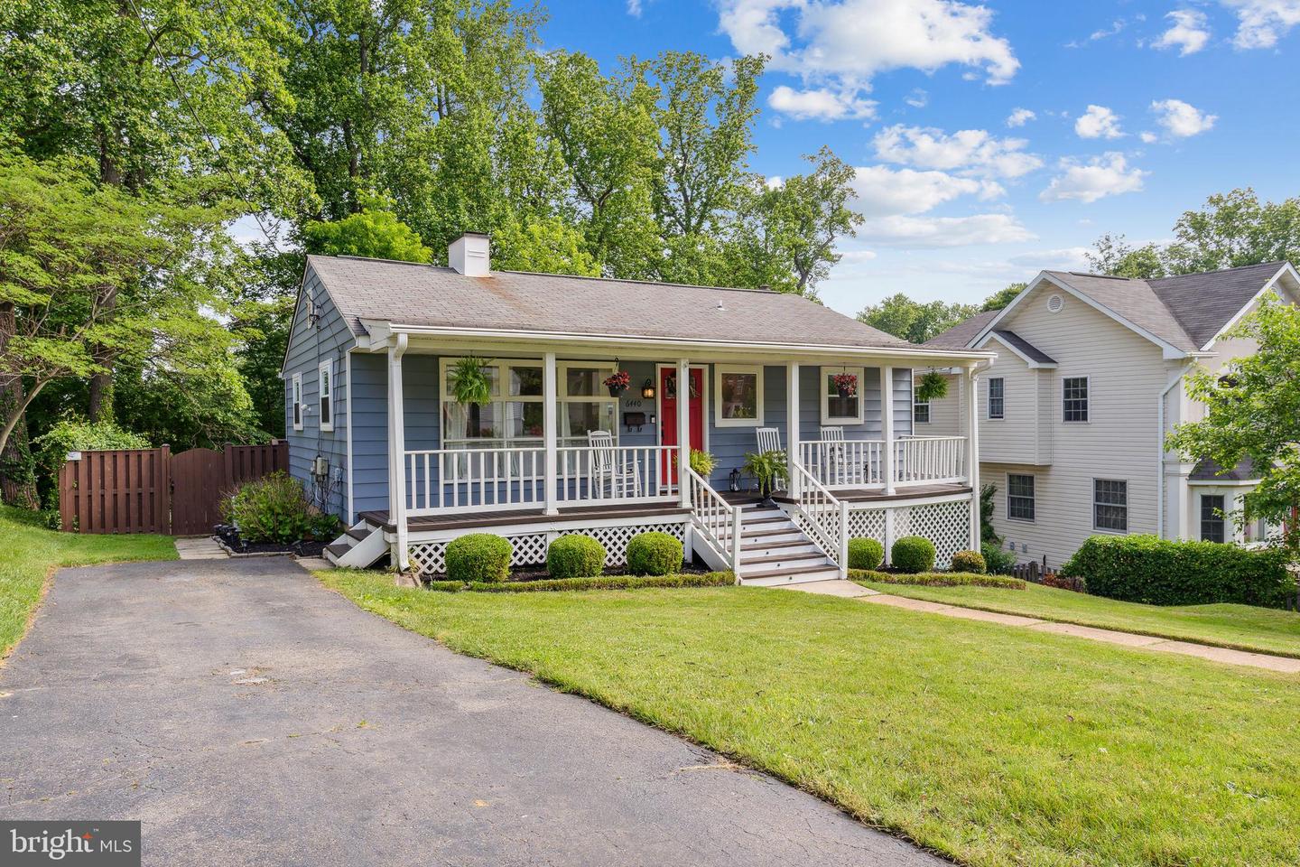 6440 MAPLEWOOD DRIVE