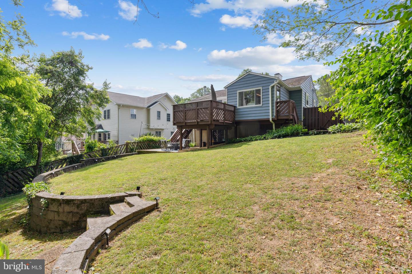 6440 MAPLEWOOD DRIVE