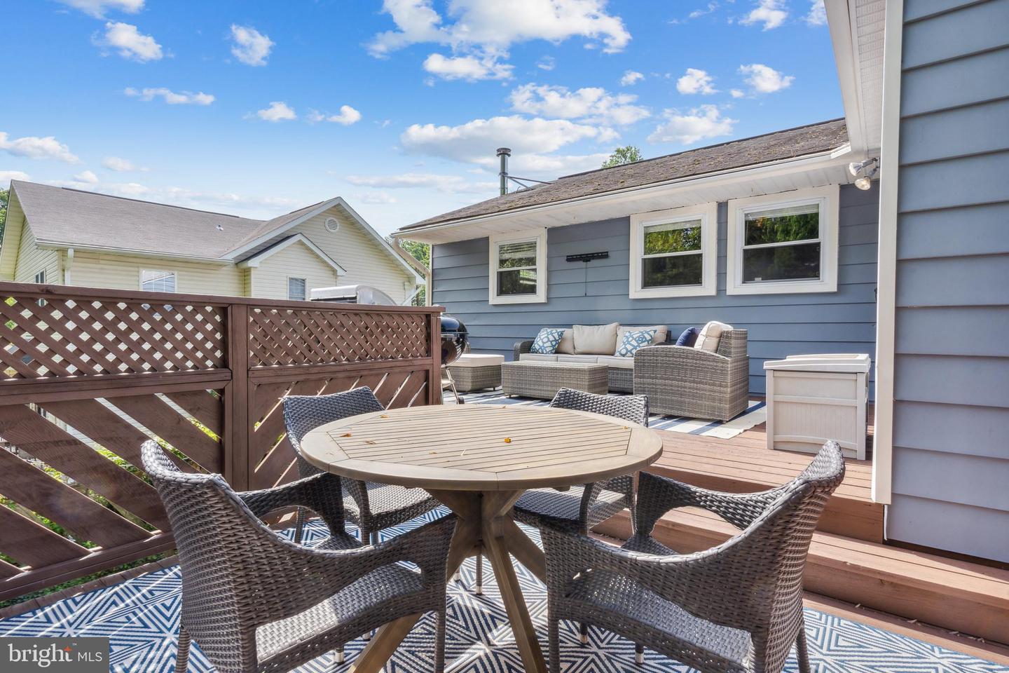 6440 MAPLEWOOD DRIVE