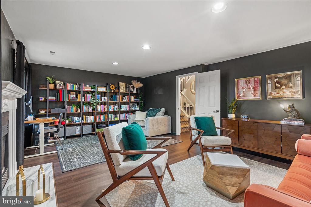 5332 BUXTON COURT
