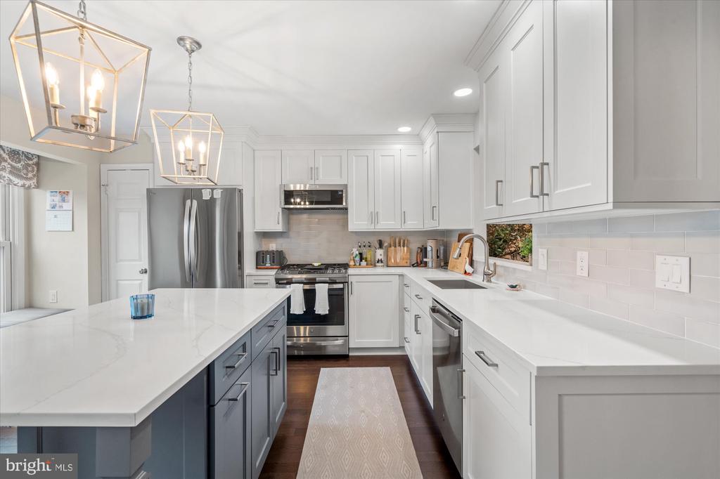 5332 BUXTON COURT