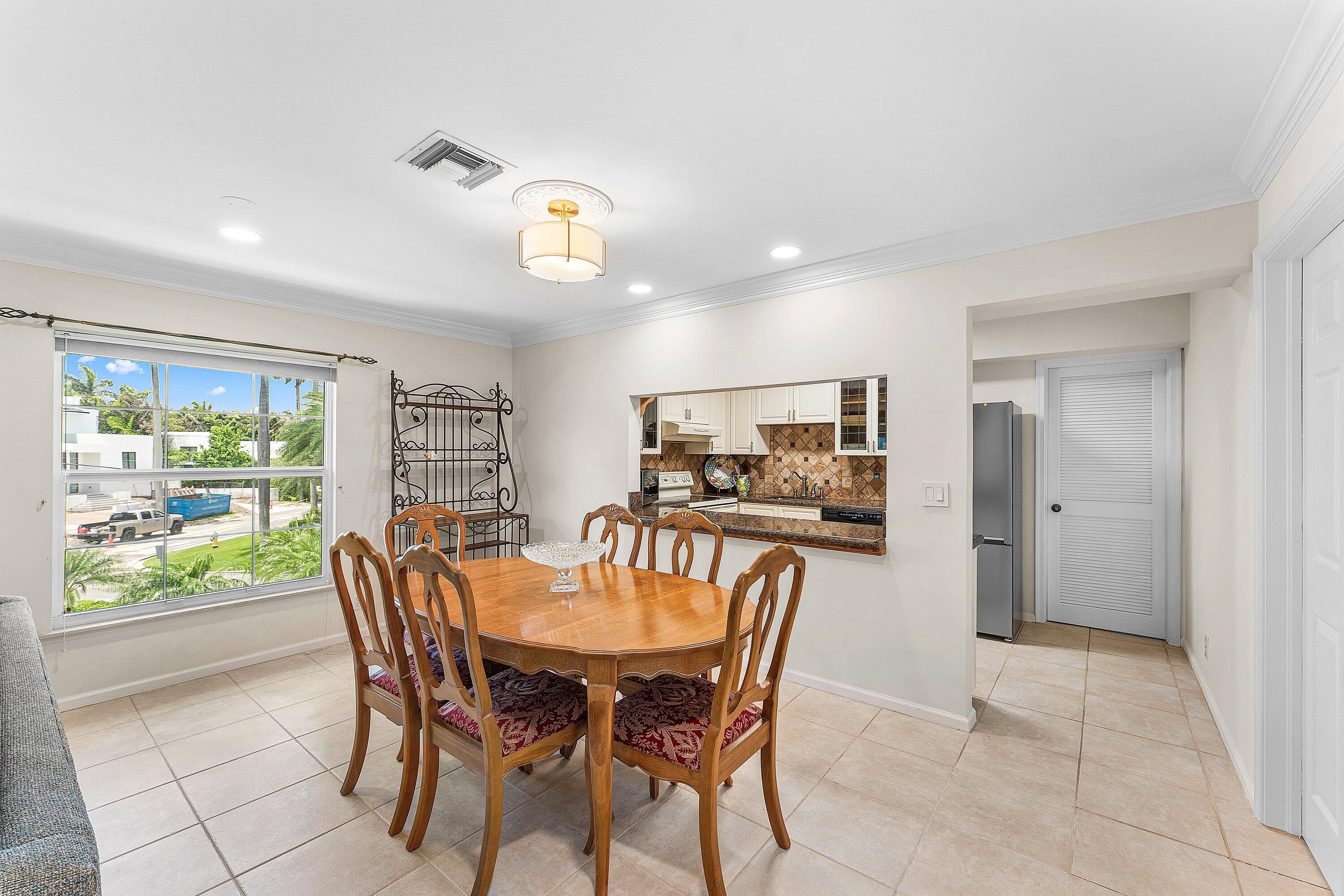 99 Seabreeze Avenue 2